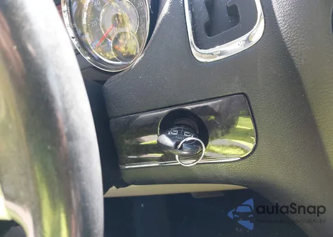 2013 Chrysler Town & Country Touring z USA, uszkodzony, nr VIN 2C4RC1BG0DR577959